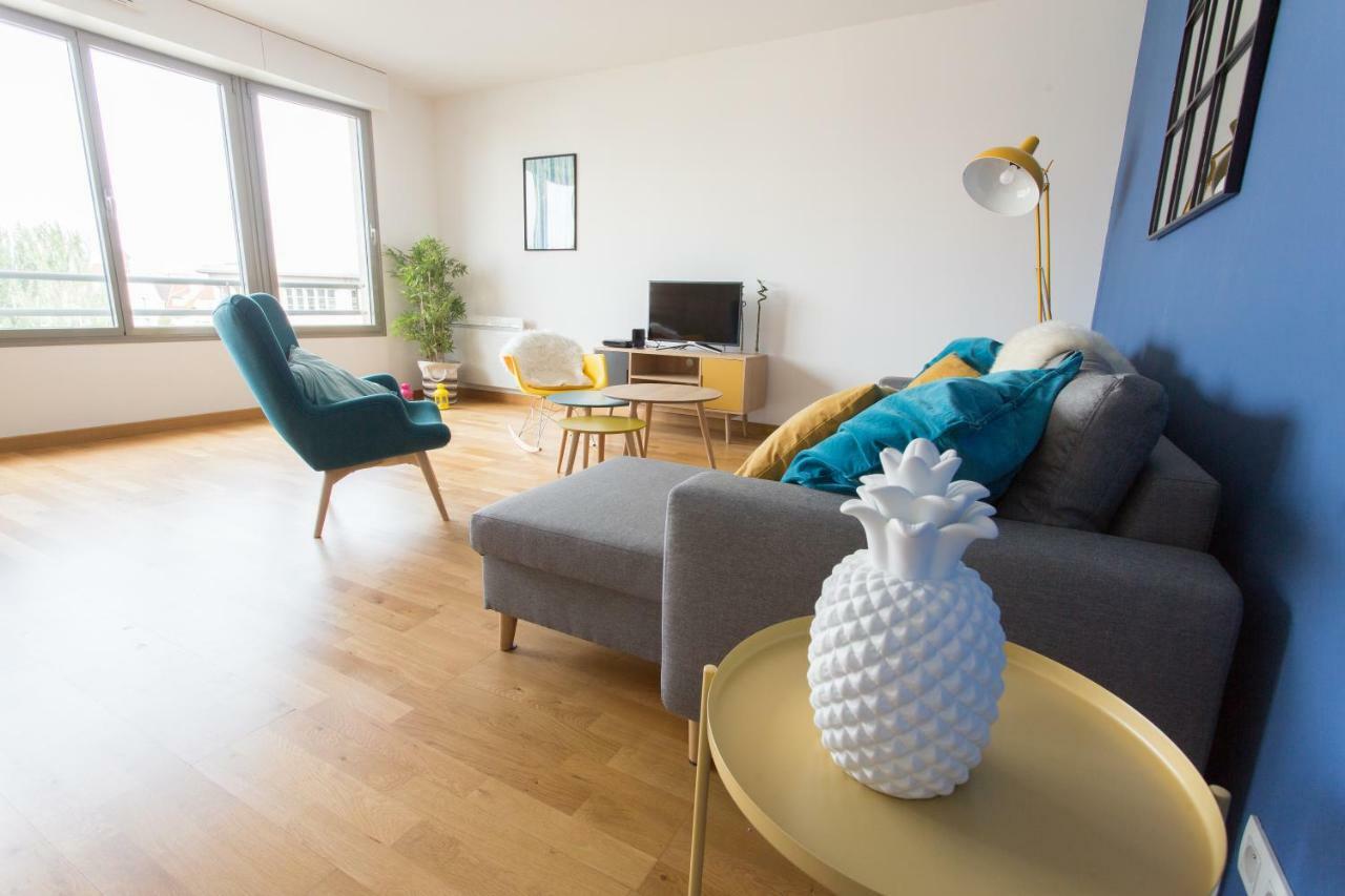 Appartement In Front Of Cathederal ! *